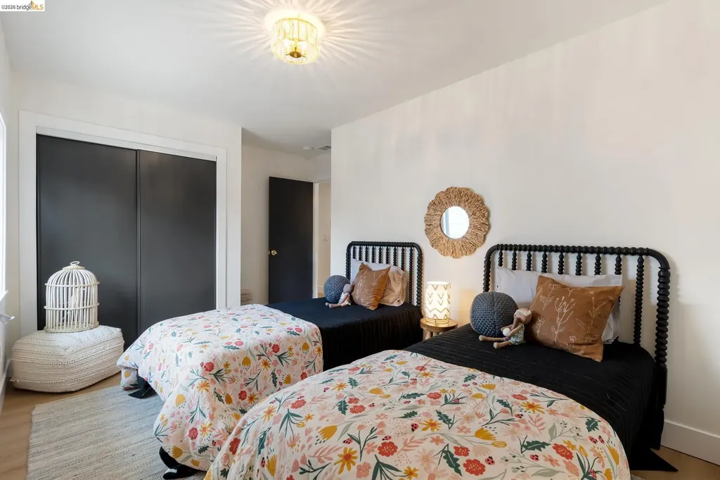 5521 Fremont Street Oakland CA 94608