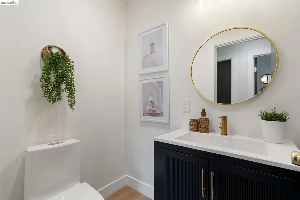 5521 Fremont Street Oakland CA 94608