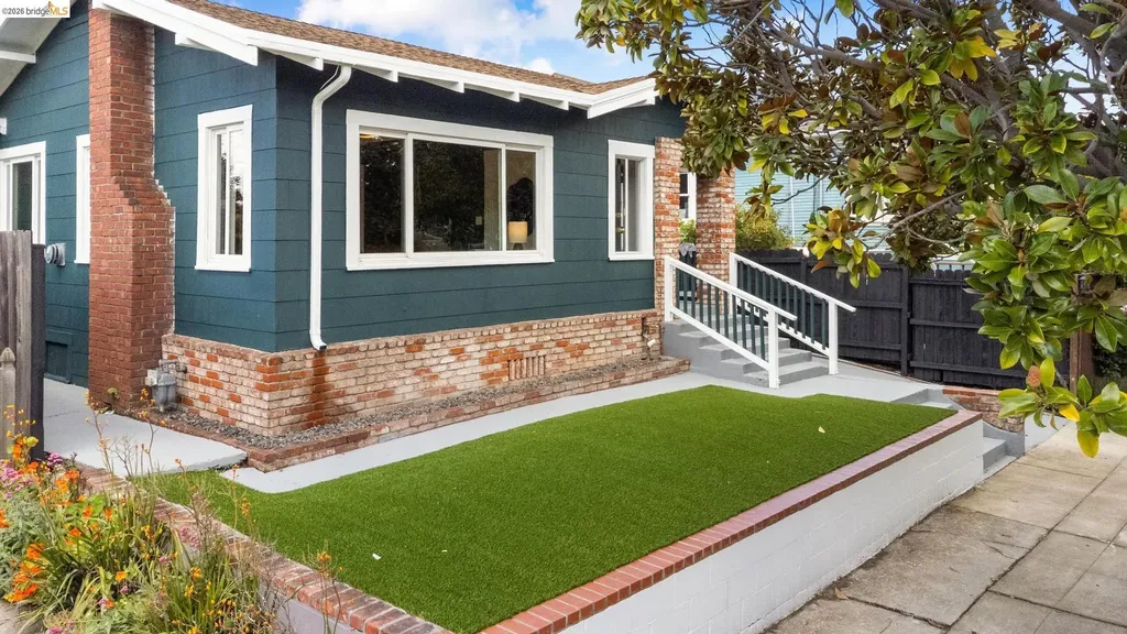 5521 Fremont Street Oakland CA 94608