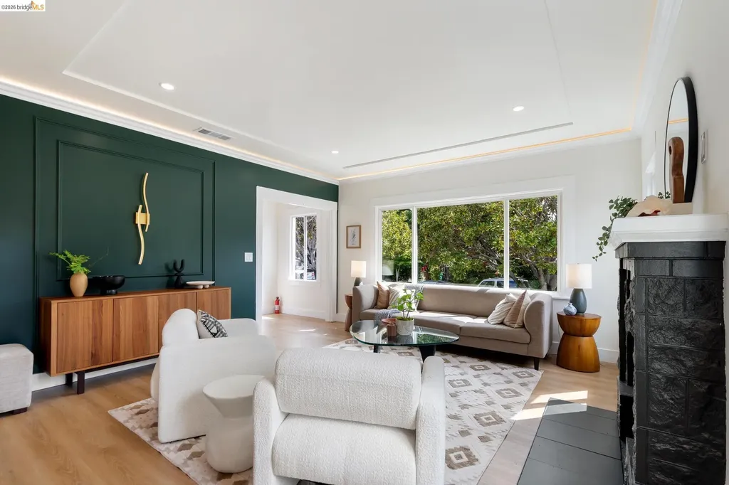 5521 Fremont Street Oakland CA 94608