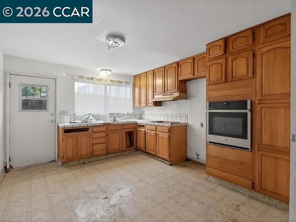 4810 Fairfax Oakland CA 94601