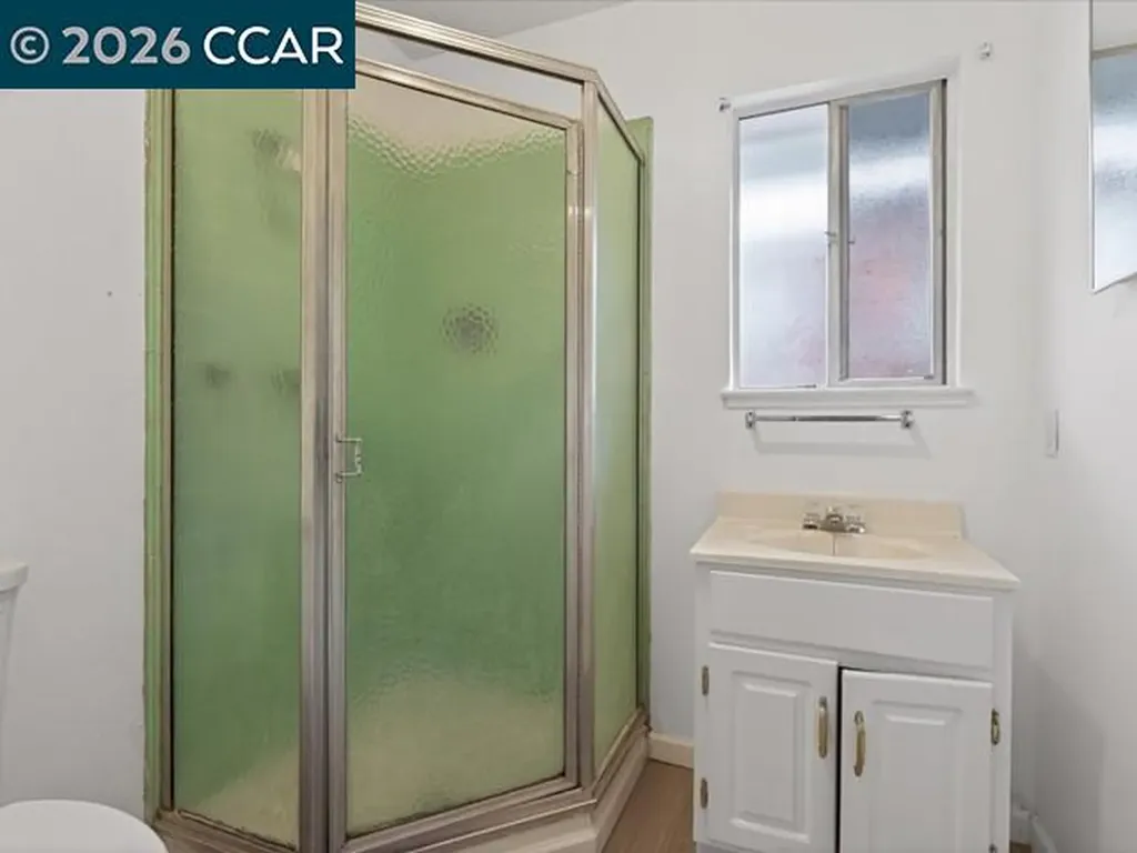 4810 Fairfax Oakland CA 94601