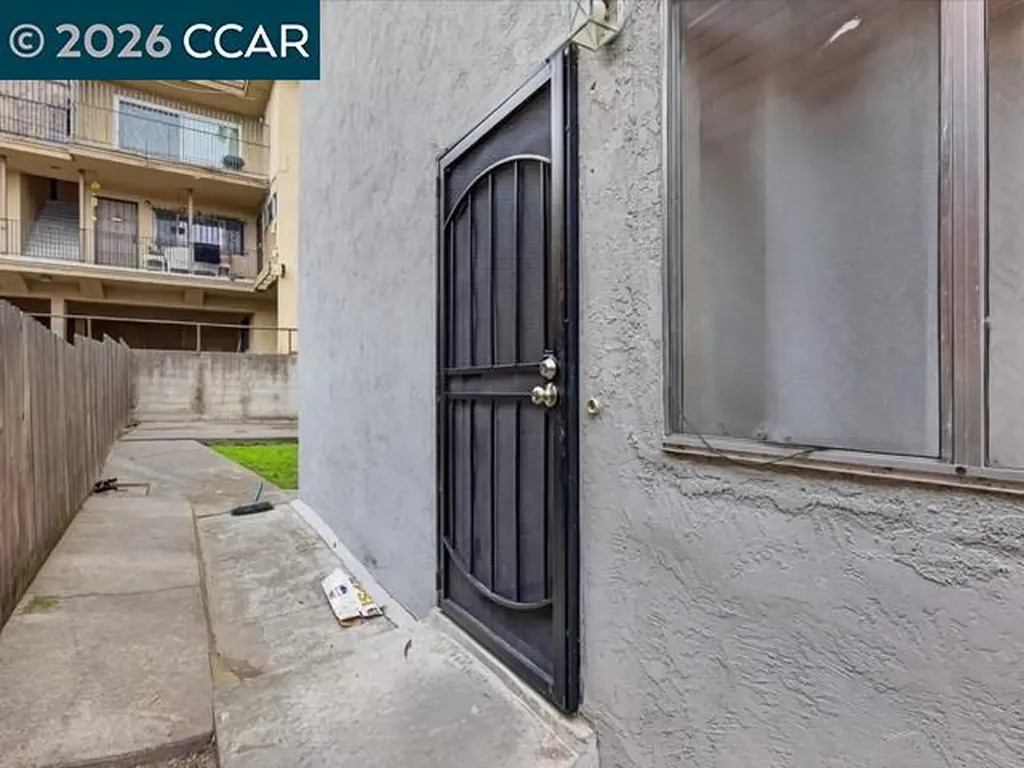 4810 Fairfax Oakland CA 94601