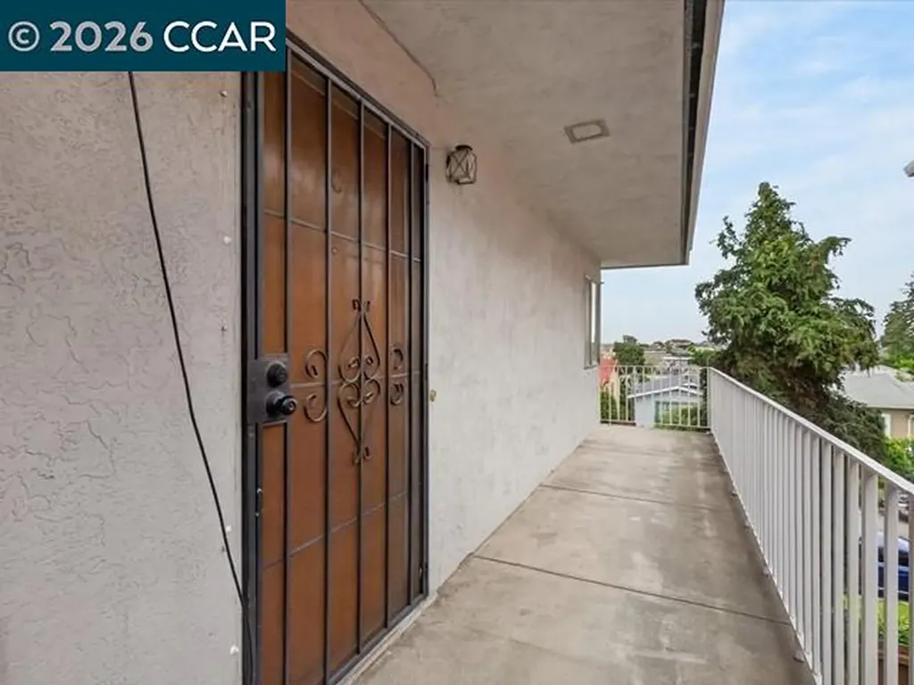 4810 Fairfax Oakland CA 94601