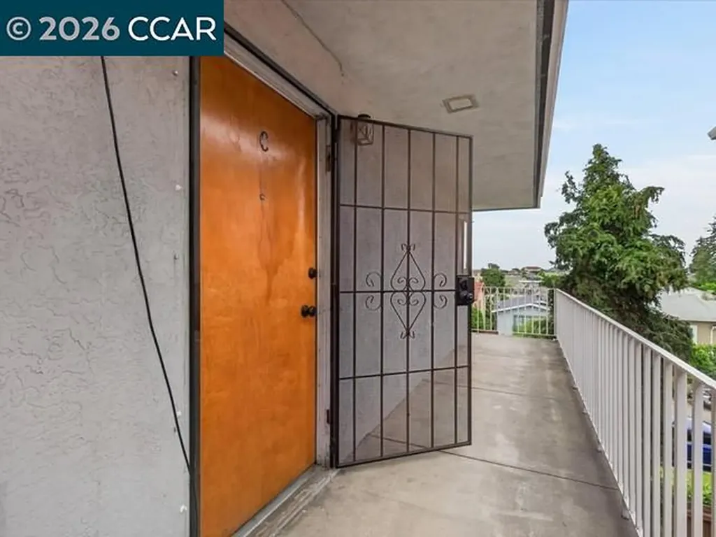 4810 Fairfax Oakland CA 94601