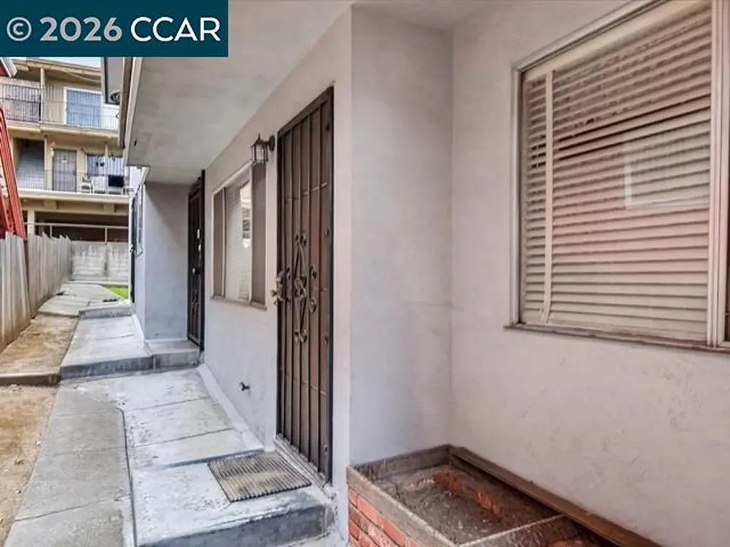 4810 Fairfax Oakland CA 94601