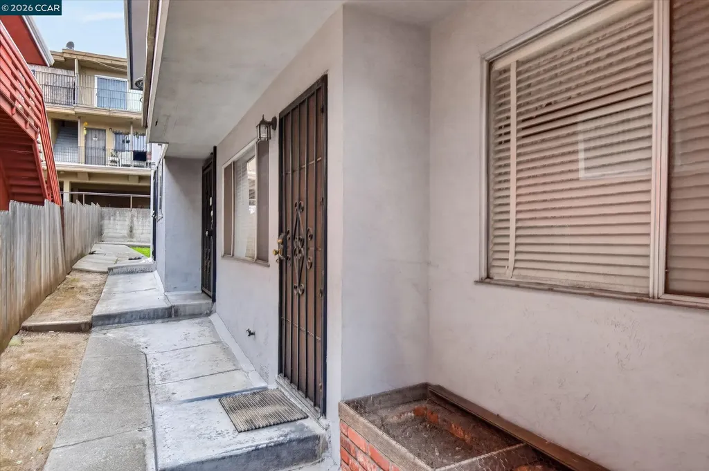 4810 Fairfax Oakland CA 94601
