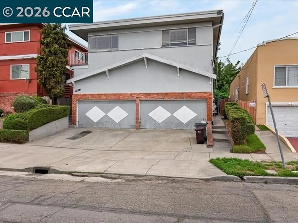 4810 Fairfax Oakland CA 94601