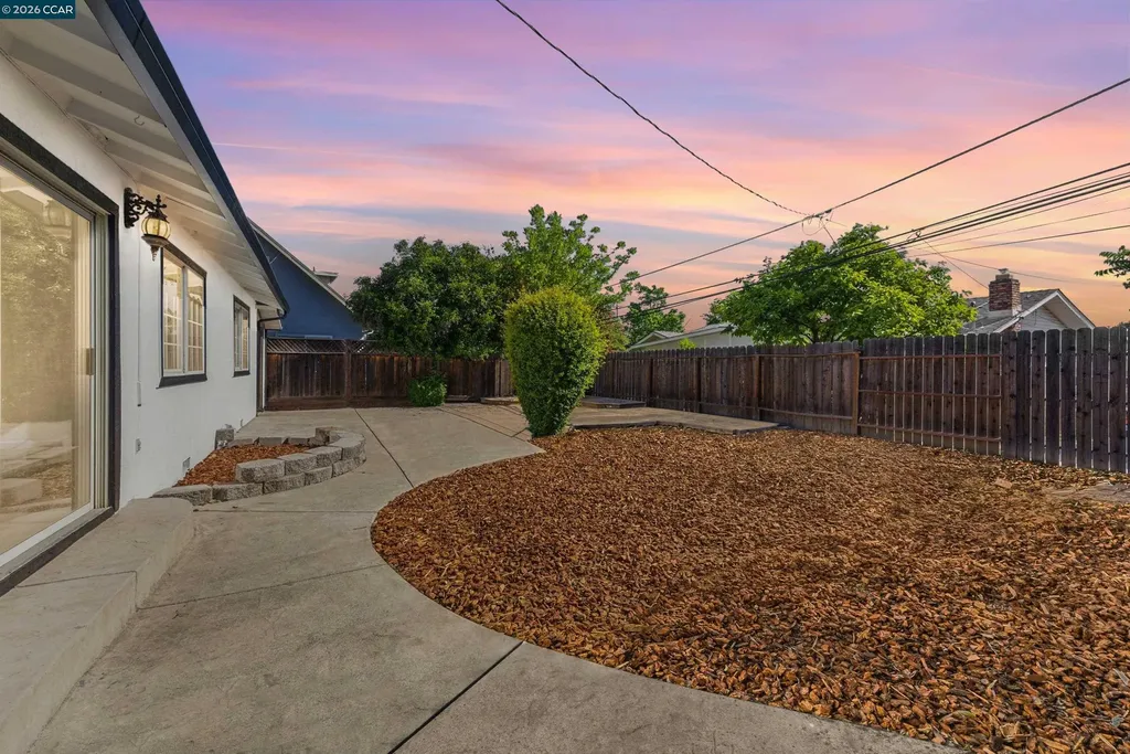 384 Elsinore Drive Vacaville CA 95687