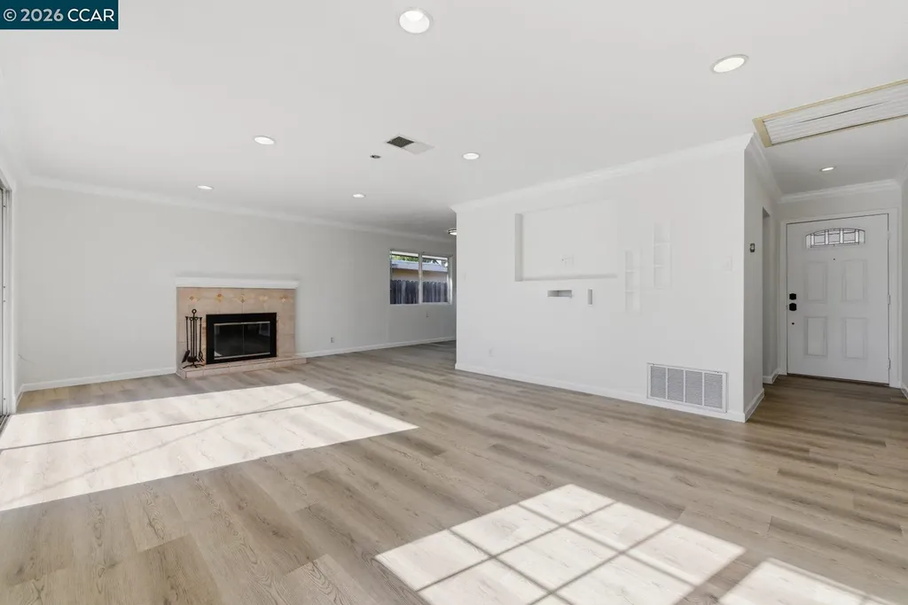 384 Elsinore Drive Vacaville CA 95687