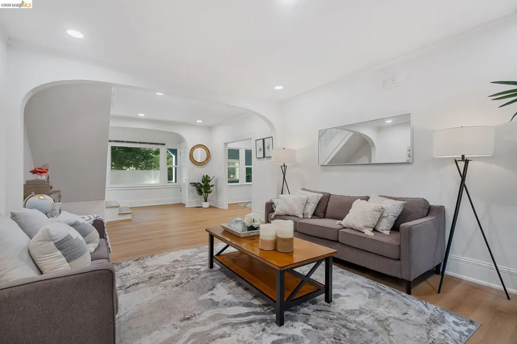 3006 High Street Oakland CA 94619