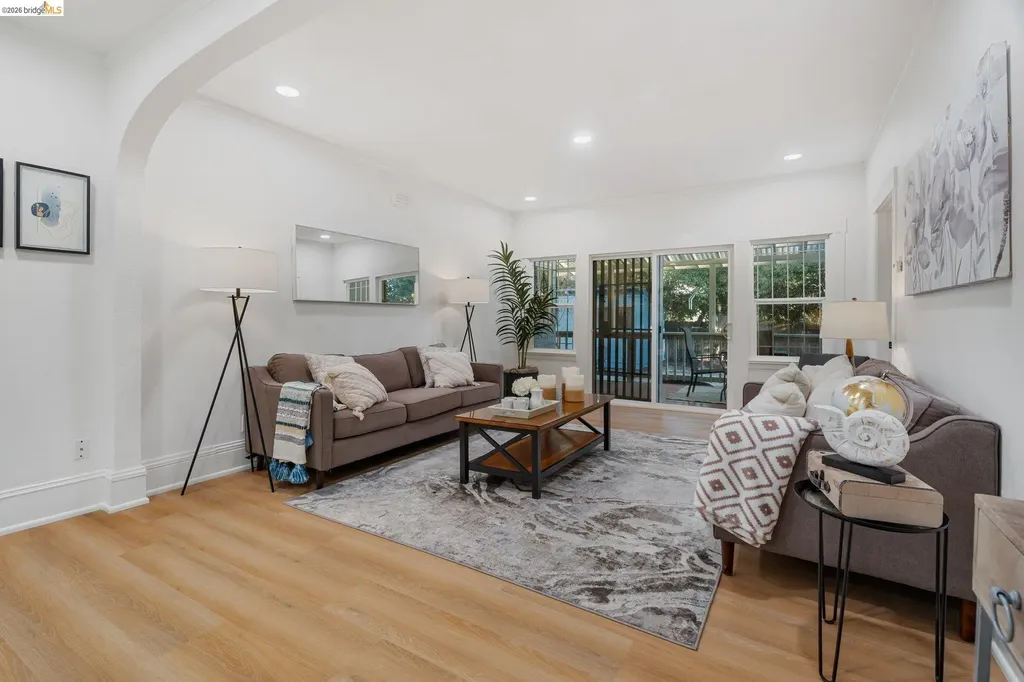 3006 High Street Oakland CA 94619