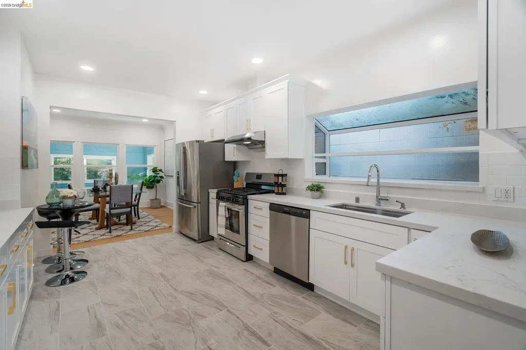 3006 High Street Oakland CA 94619