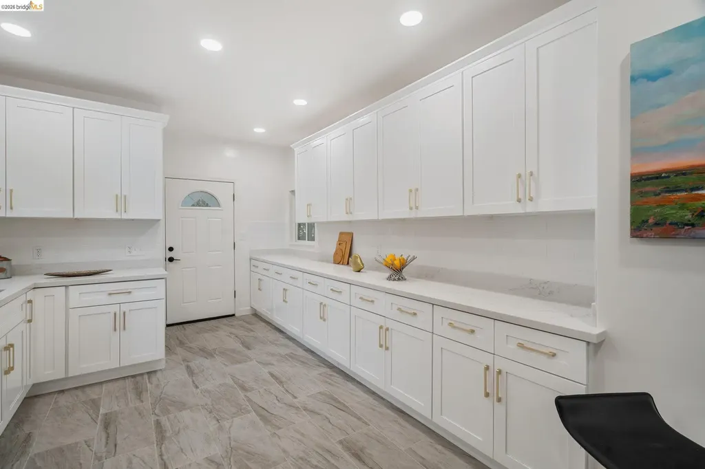 3006 High Street Oakland CA 94619