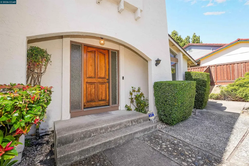 121 Violet Road Hercules CA 94547