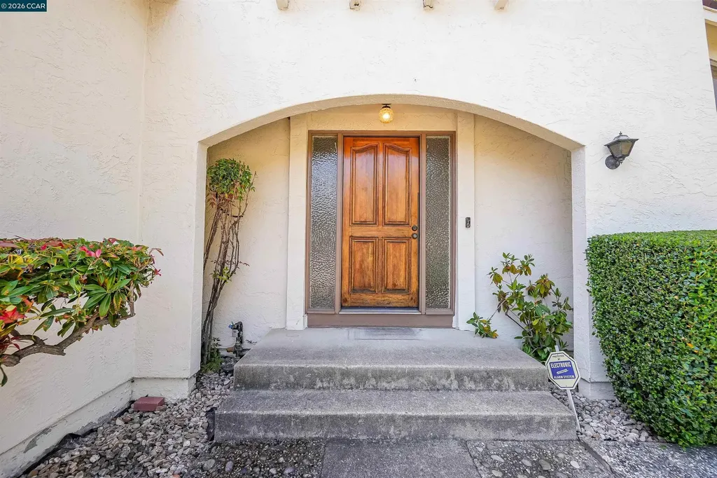 121 Violet Road Hercules CA 94547