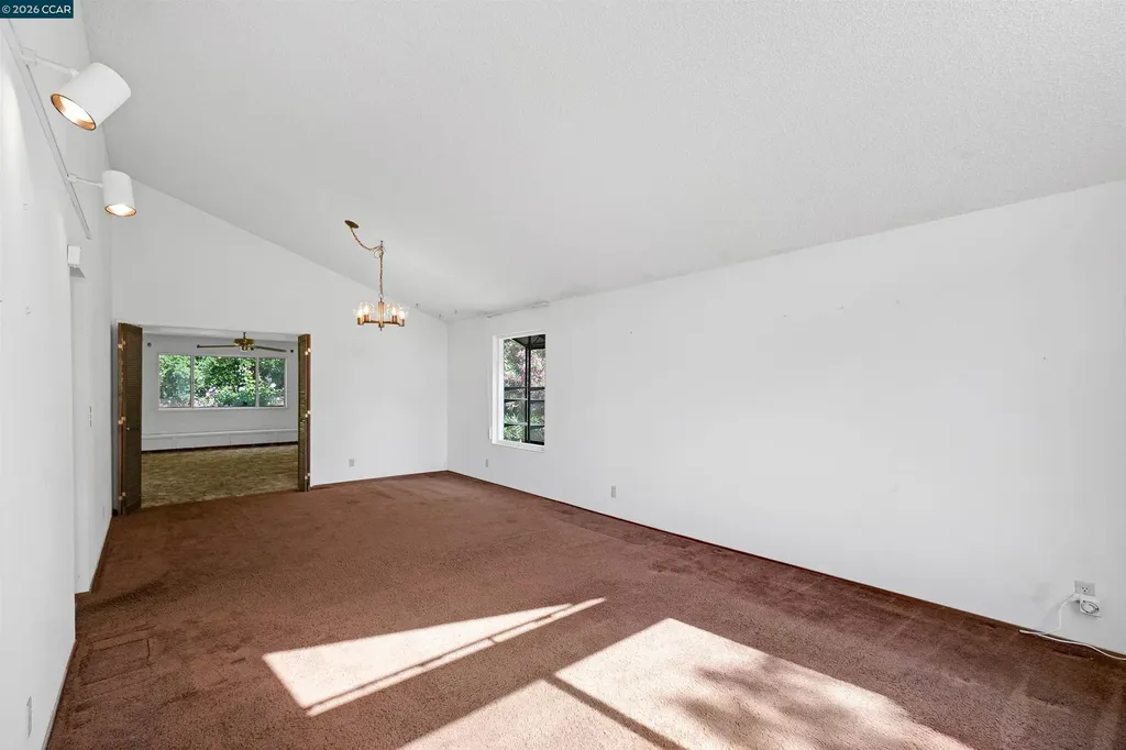 121 Violet Road Hercules CA 94547