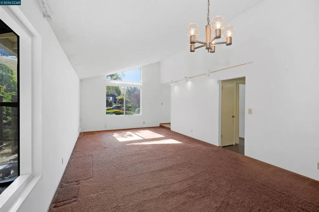 121 Violet Road Hercules CA 94547