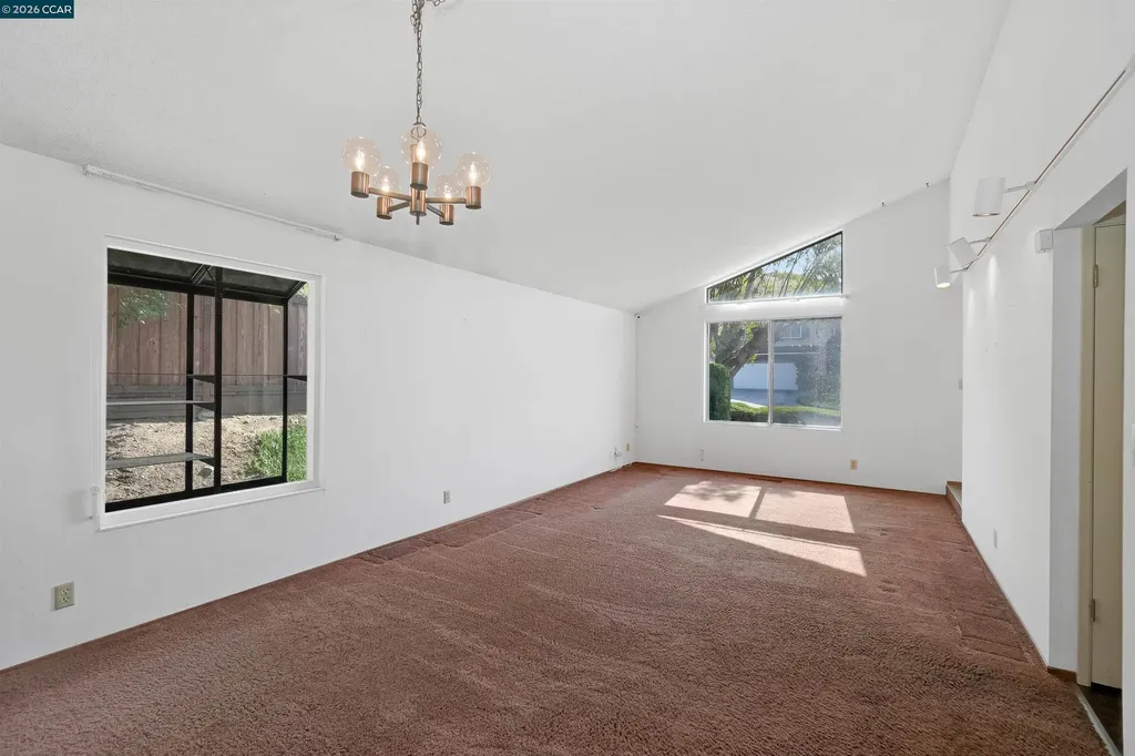 121 Violet Road Hercules CA 94547