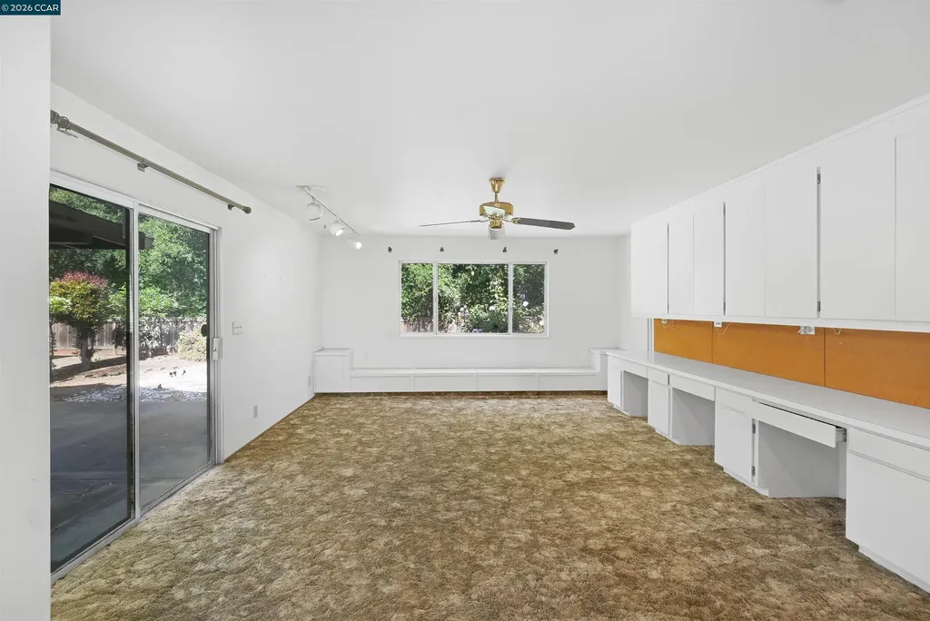 121 Violet Road Hercules CA 94547