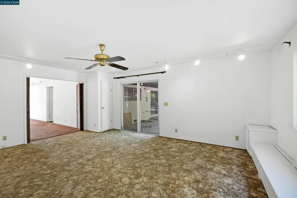 121 Violet Road Hercules CA 94547