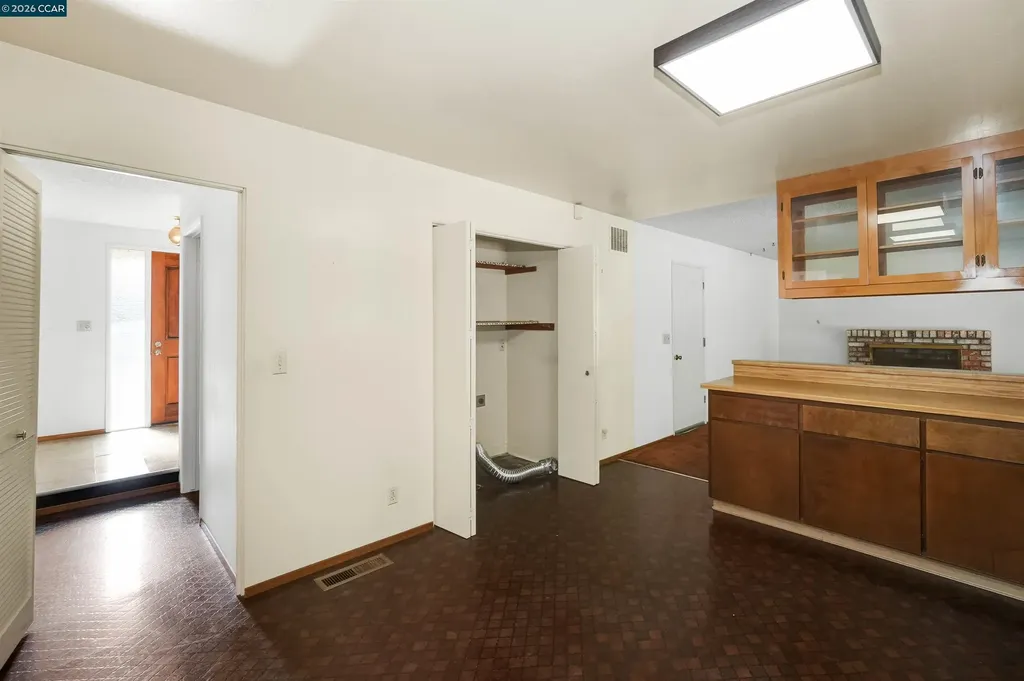 121 Violet Road Hercules CA 94547