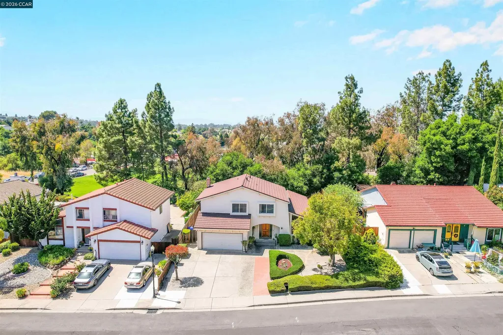 121 Violet Road Hercules CA 94547