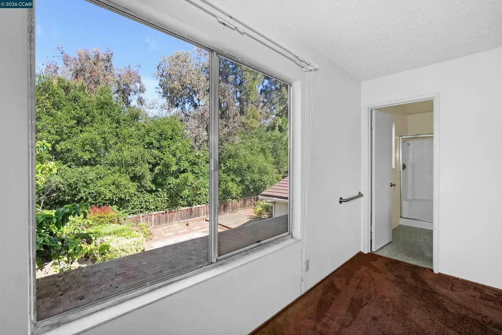 121 Violet Road Hercules CA 94547