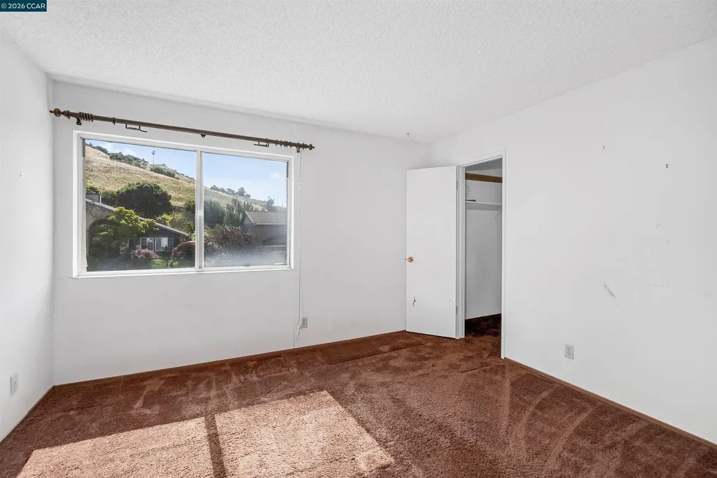 121 Violet Road Hercules CA 94547