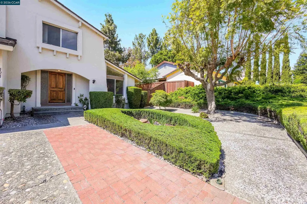 121 Violet Road Hercules CA 94547