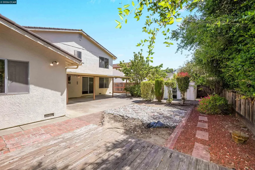 121 Violet Road Hercules CA 94547