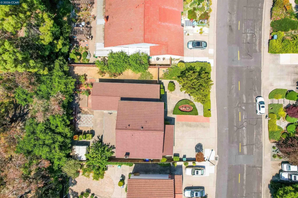 121 Violet Road Hercules CA 94547