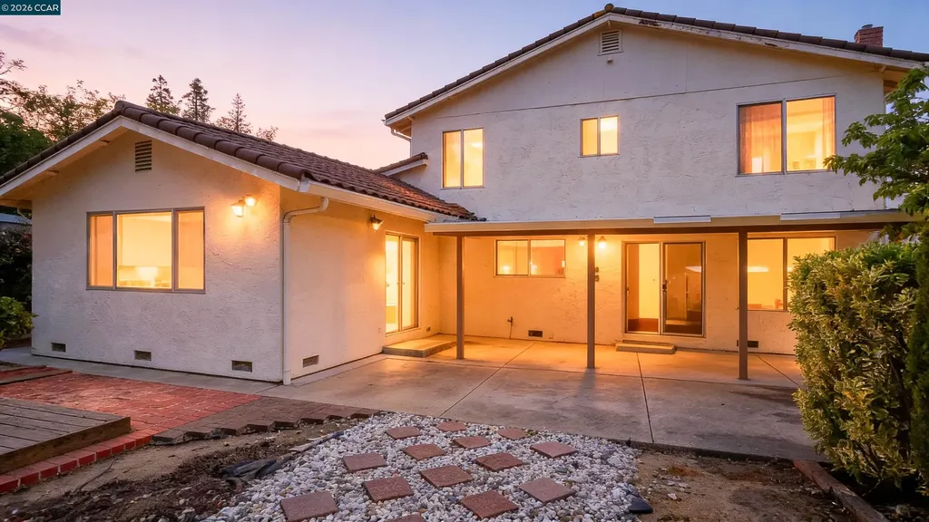 121 Violet Road Hercules CA 94547
