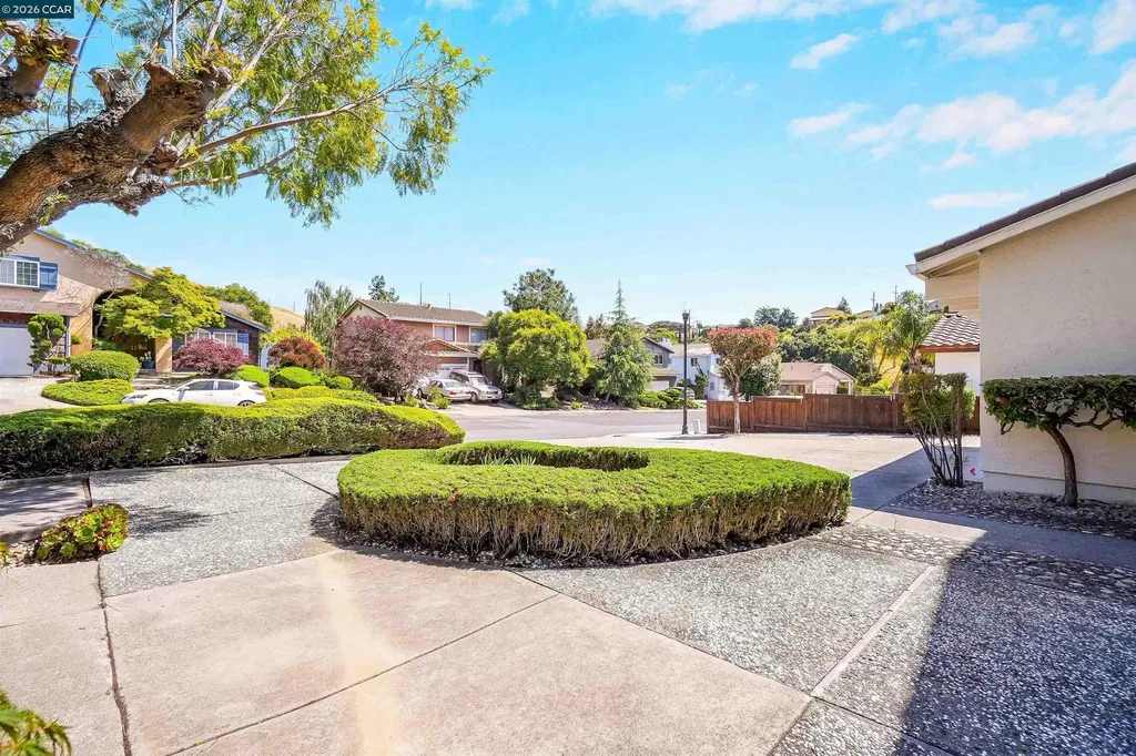121 Violet Road Hercules CA 94547