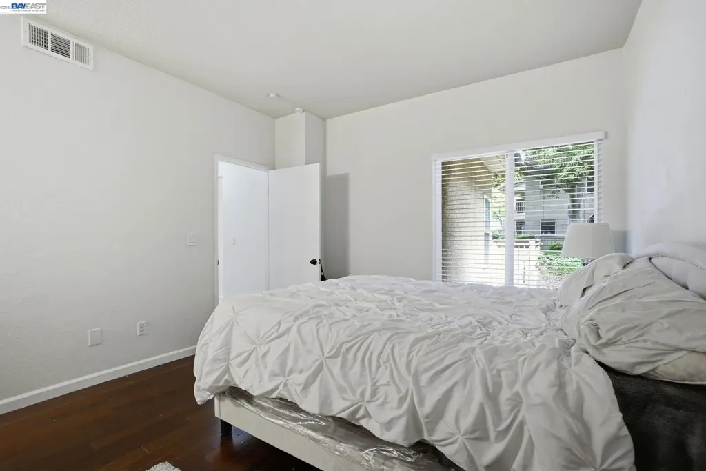 1405 Forest Run Hercules CA 94547