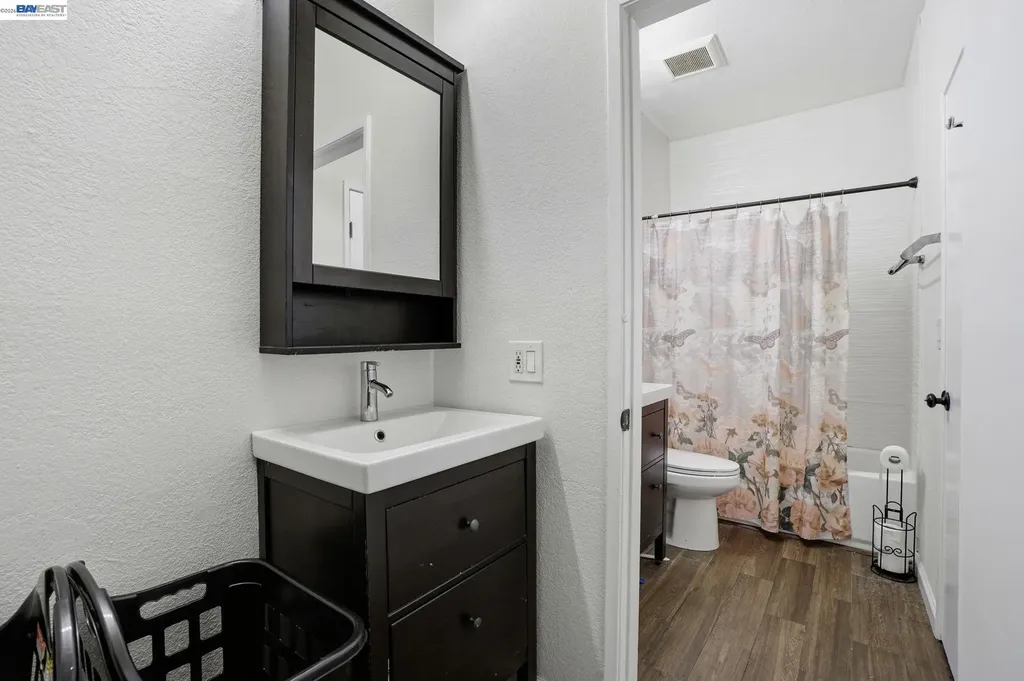 1405 Forest Run Hercules CA 94547
