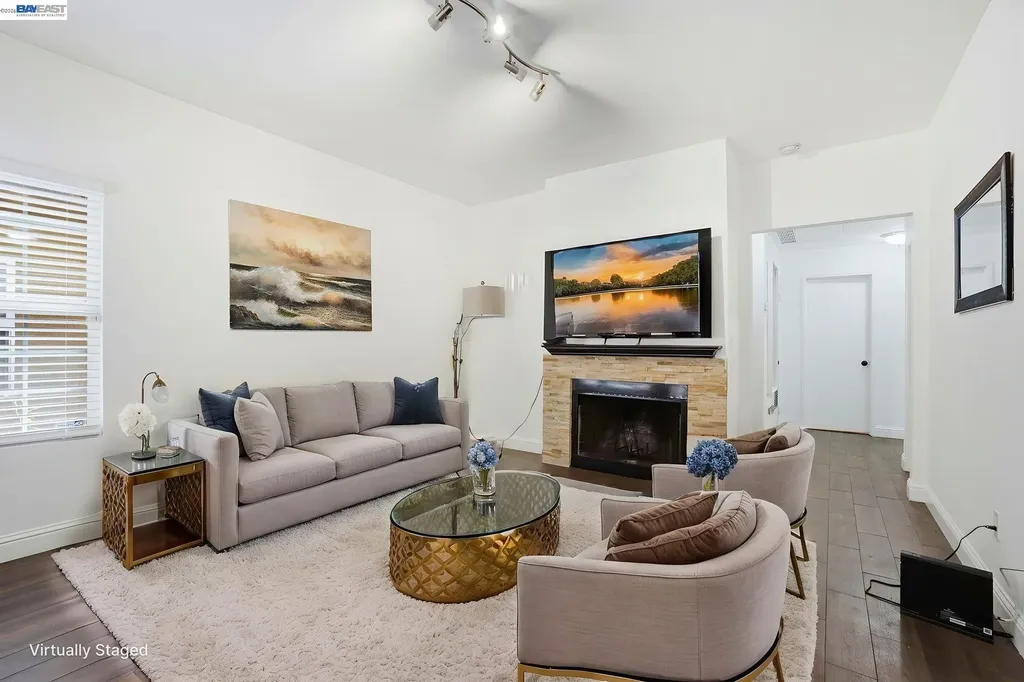 1405 Forest Run Hercules CA 94547