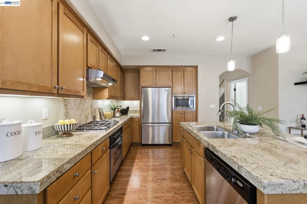 6005 Hillbrook Place Dublin CA 94568