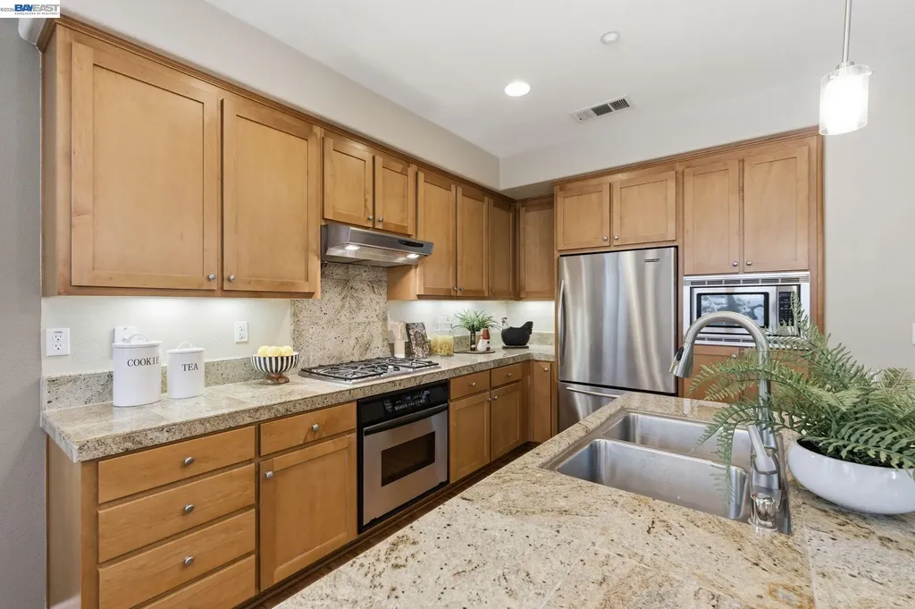 6005 Hillbrook Place Dublin CA 94568