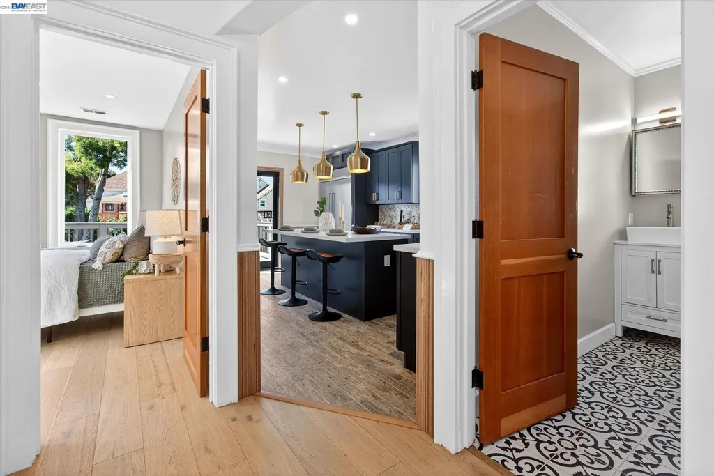 552 Haight Avenue Alameda CA 94501