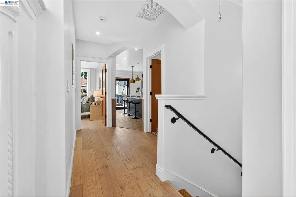 552 Haight Avenue Alameda CA 94501