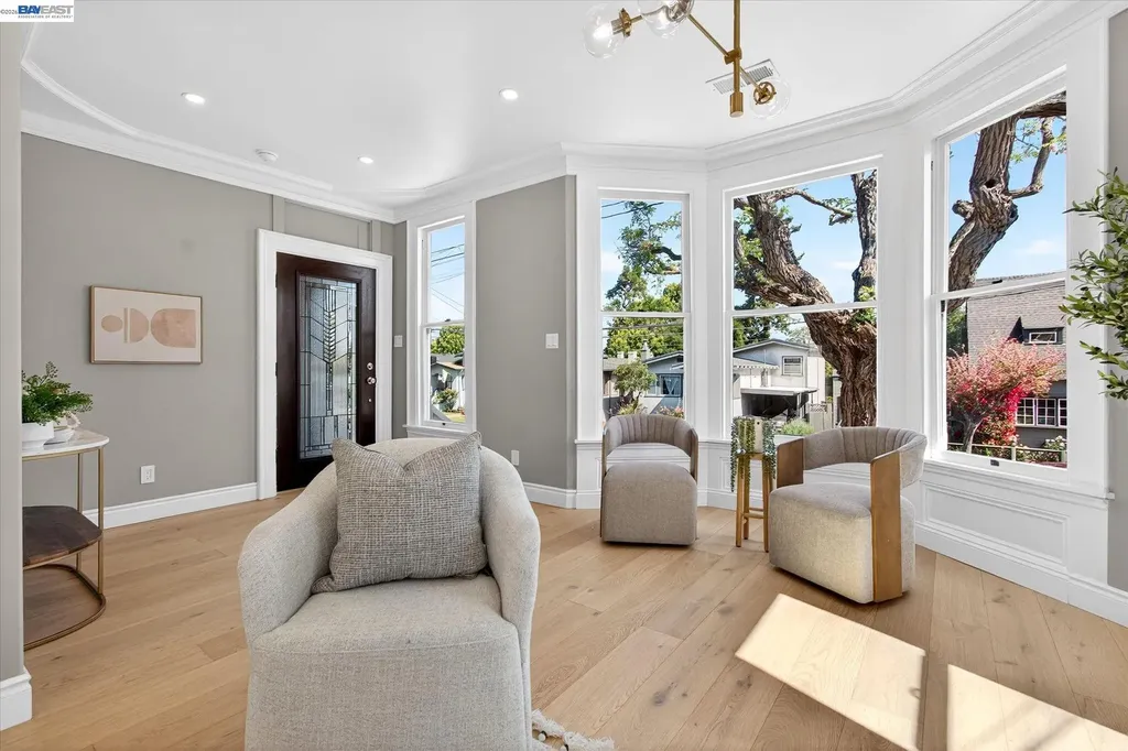 552 Haight Avenue Alameda CA 94501