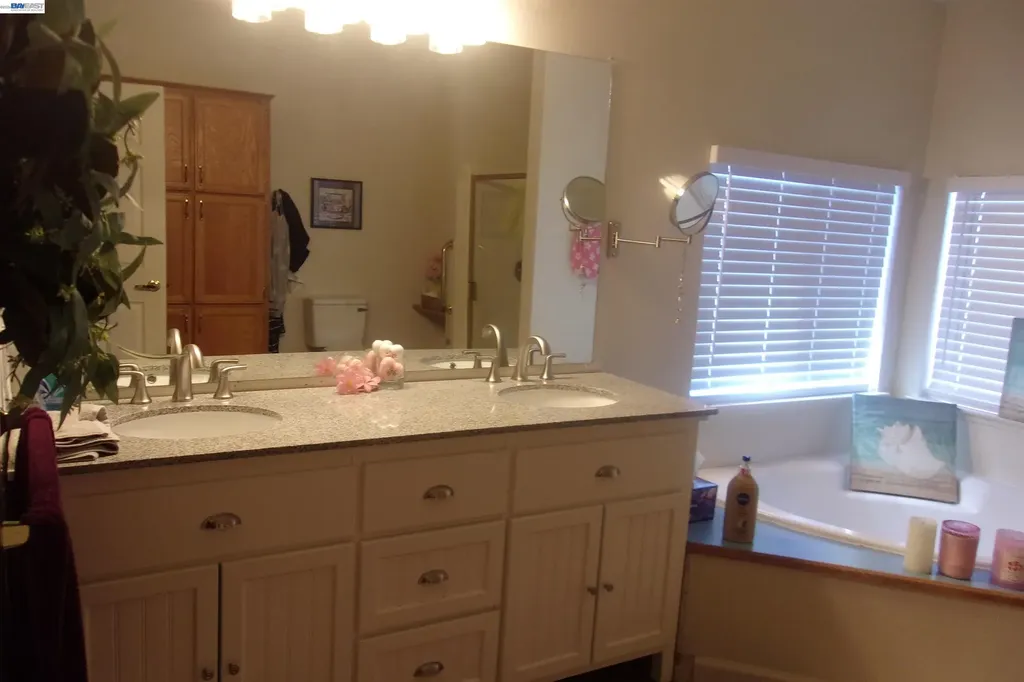 1840 Paris Lane Antioch CA 94509