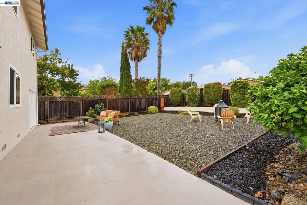 4142 Wakefield Loop Fremont CA 94536