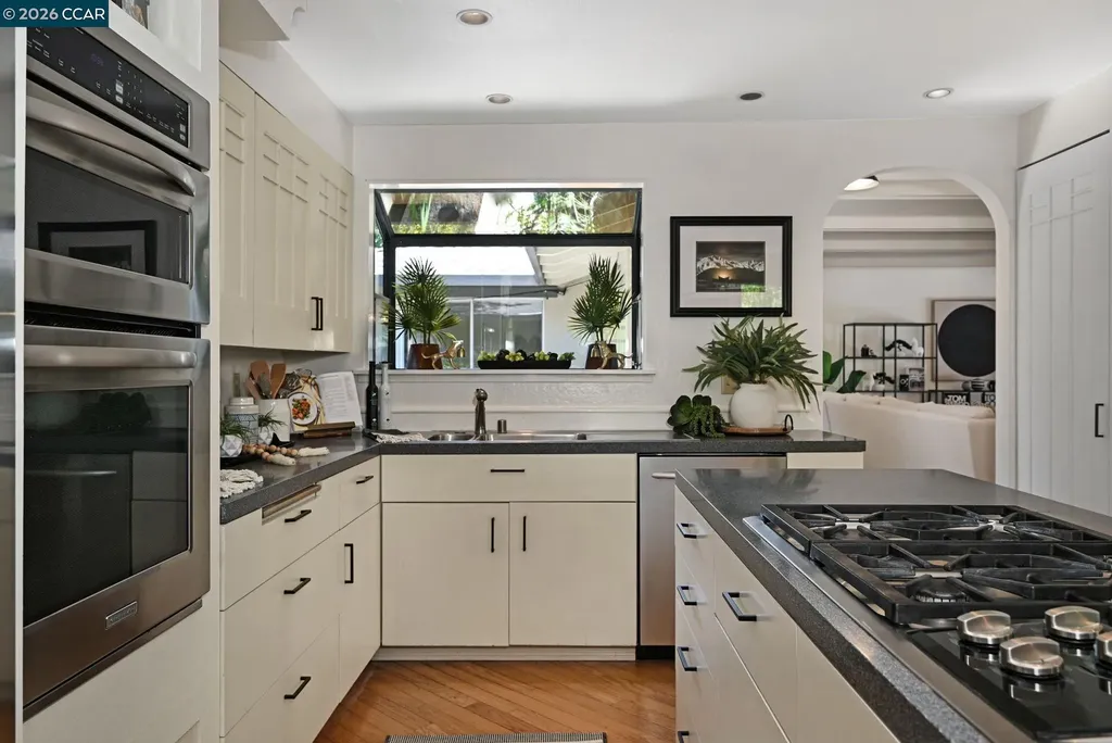 4 Burnt Oak Circle Lafayette CA 94549