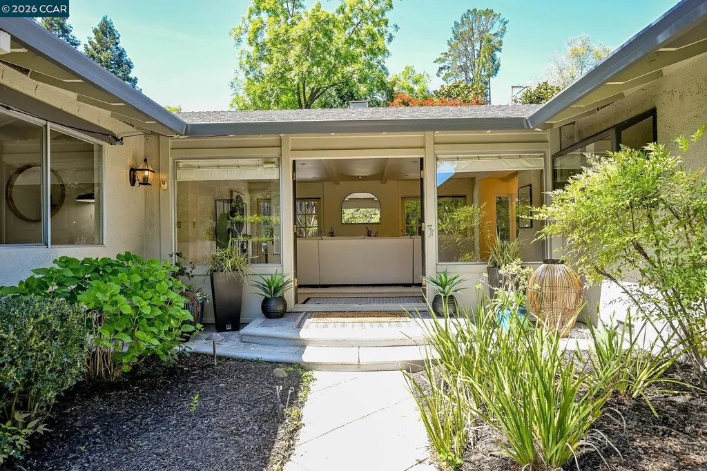 4 Burnt Oak Circle Lafayette CA 94549