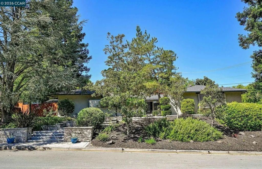 4 Burnt Oak Circle Lafayette CA 94549