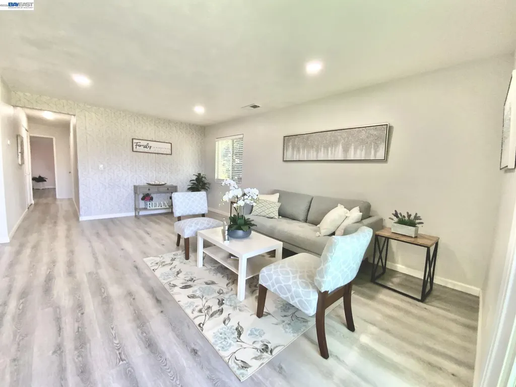 93 Shaniko Common Fremont CA 94539