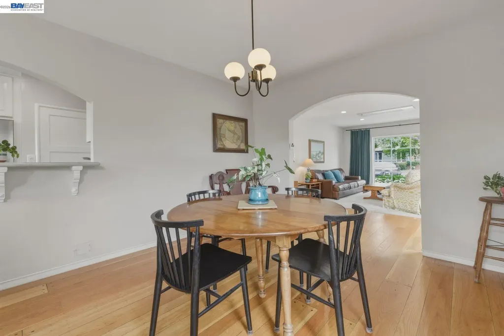 543 Fortuna Avenue San Leandro CA 94577