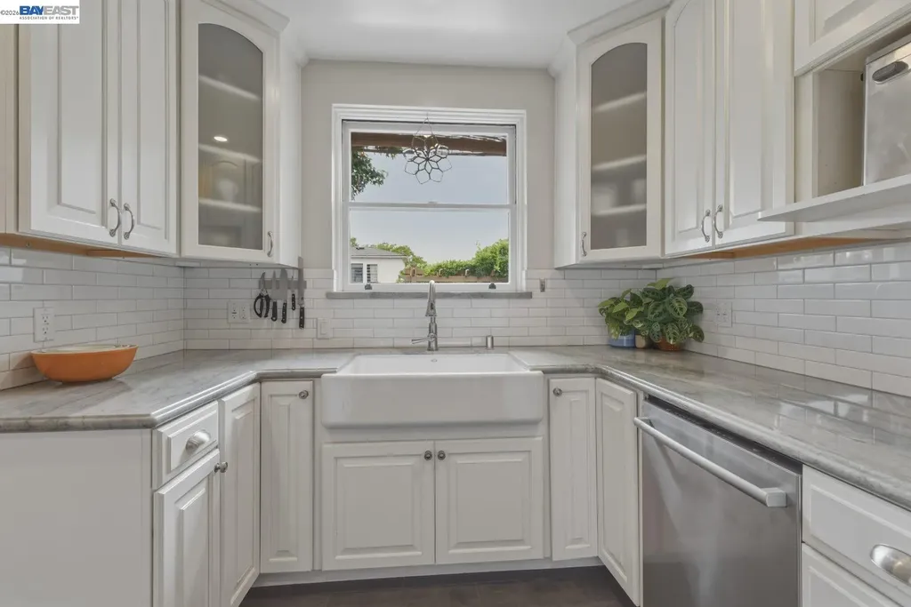 543 Fortuna Avenue San Leandro CA 94577